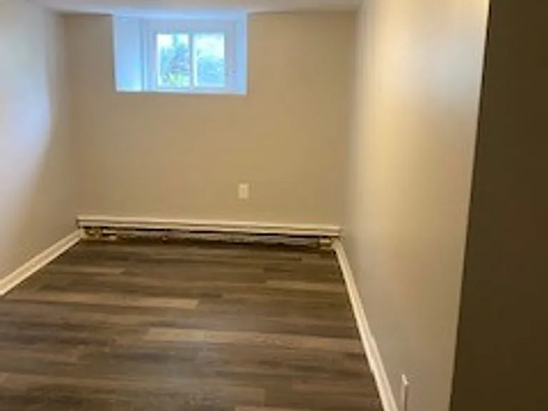 401 N Raynor Ave — Photo 4