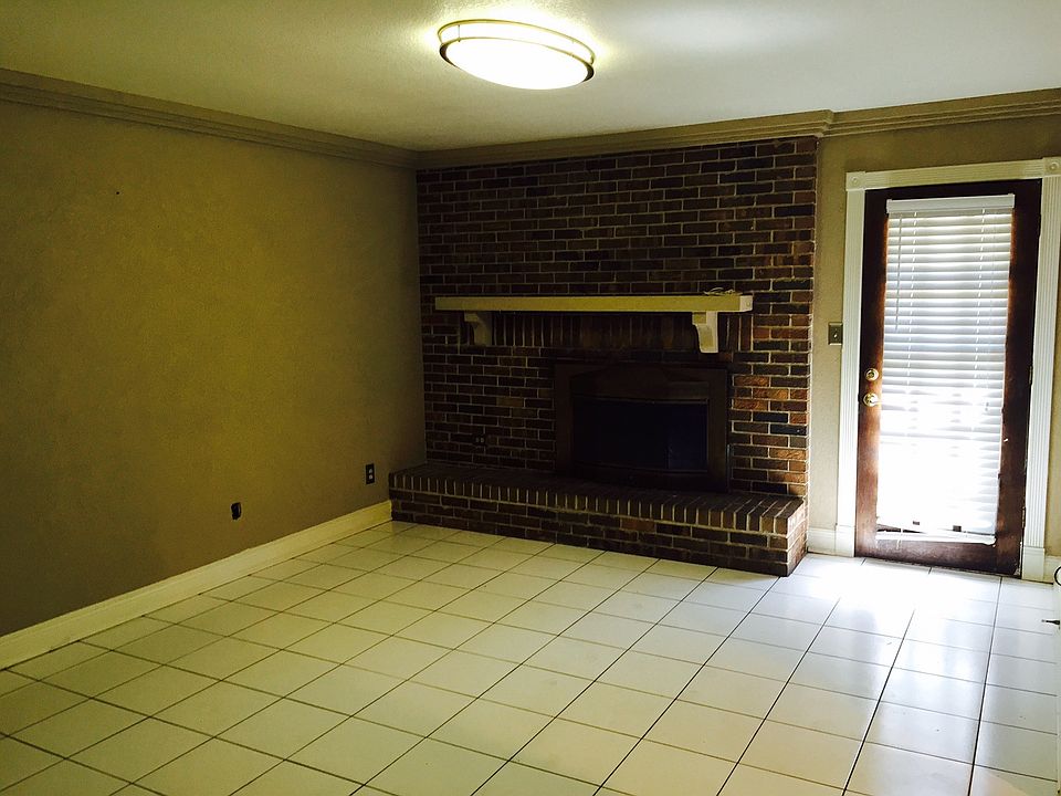 2nd image of 762 Canterbury Dr