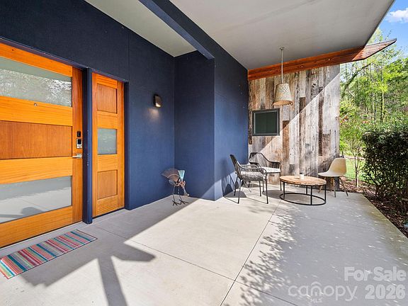 5th image of 46 Pinecroft Rd