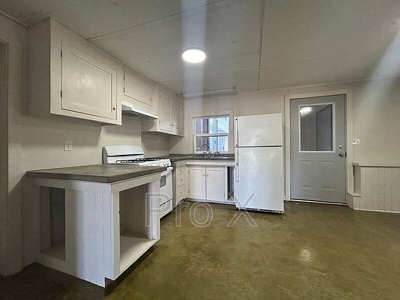 5th image of 1101 S Washington Ave #M