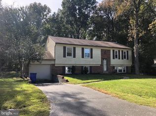 2472 Shawnee Ln, Waldorf, MD