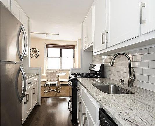 3rd image of 303 W 66th St #6