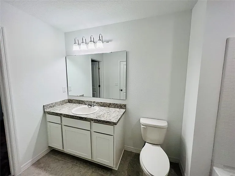 1105 Merrill St — Photo 11