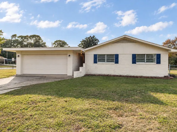 2470 Carter Rd, Biloxi, MS 39531