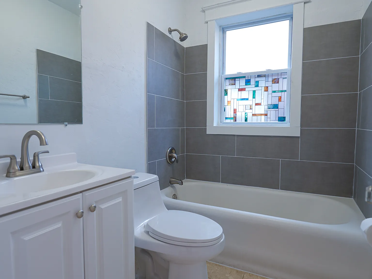 3 bed, 1300 sqft, $1,895 — Photo 3