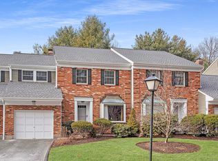 135 Tunxis Vlg #135, Farmington, CT 06032