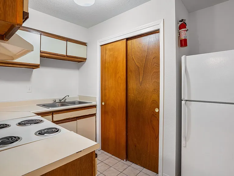 Brandywood Park Apartments — Photo 31