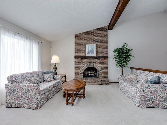 3rd image of 5615 Hyland Courts Dr