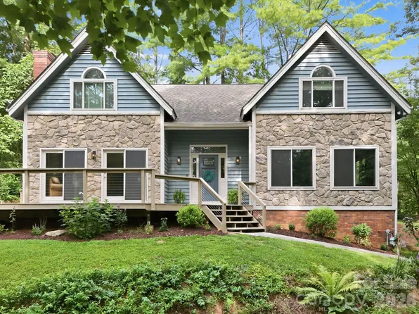 202 Riva Ridge Dr, Fairview, NC 28730