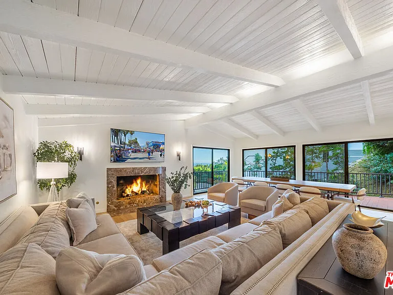 9305 Beverly Crest Dr — Photo 16