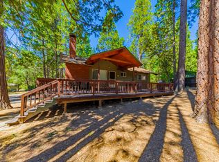 8005 Cedar Cir, Wawona, CA 95389