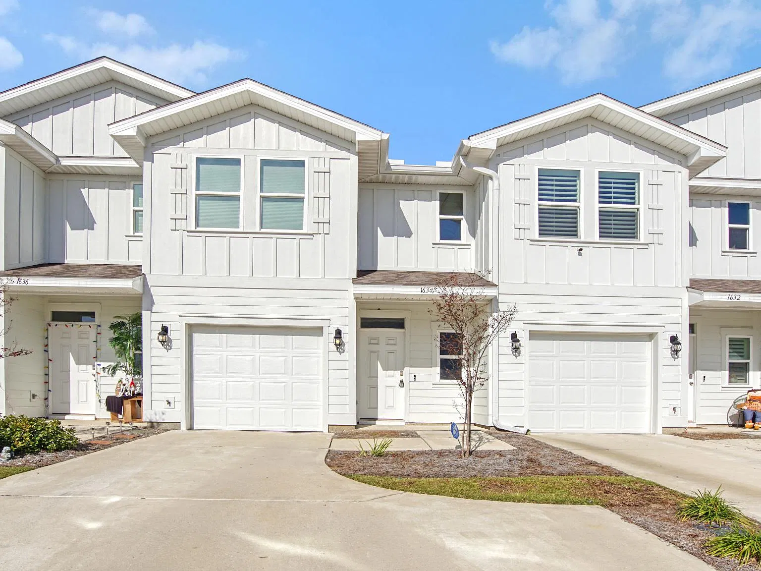 3 bed, 2.5 bath, 1537 sqft, $1,725 — Photo 1