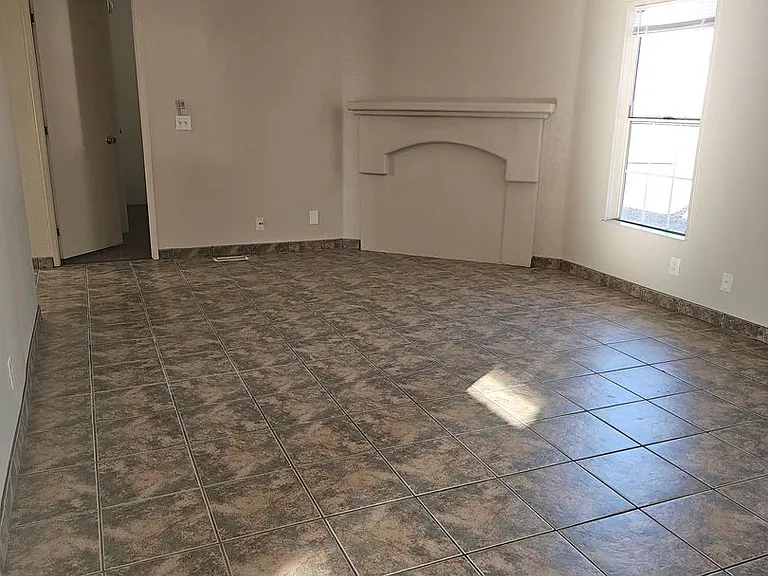 5283 E Brickey Dr — Photo 4