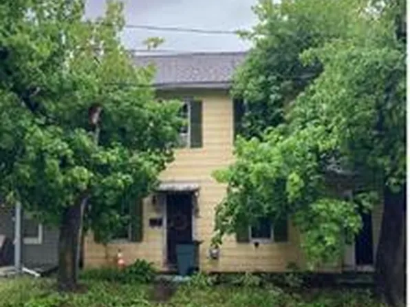 609 E Center St, Millersburg, PA 17061
