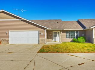 204 Linden Ave W, Winsted, MN 55395