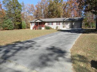1541 Cherokee Rd E, Crossville, TN 38572