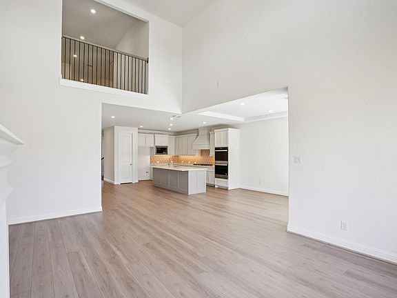 7th image of this home