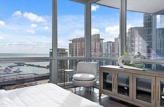 5th image of 467 N Park St #411