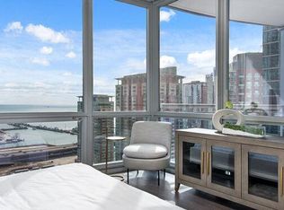 460 N Park St #211, Chicago, IL 60611