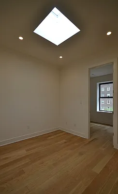 Rented by Bold New York | media 5