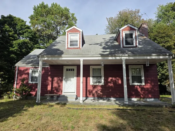 162 Winter St, Wrentham, MA 02093