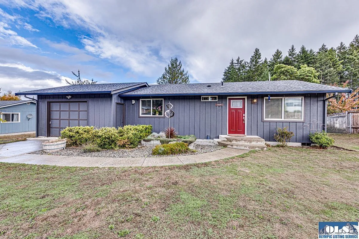 1929 Westview Dr photo 1