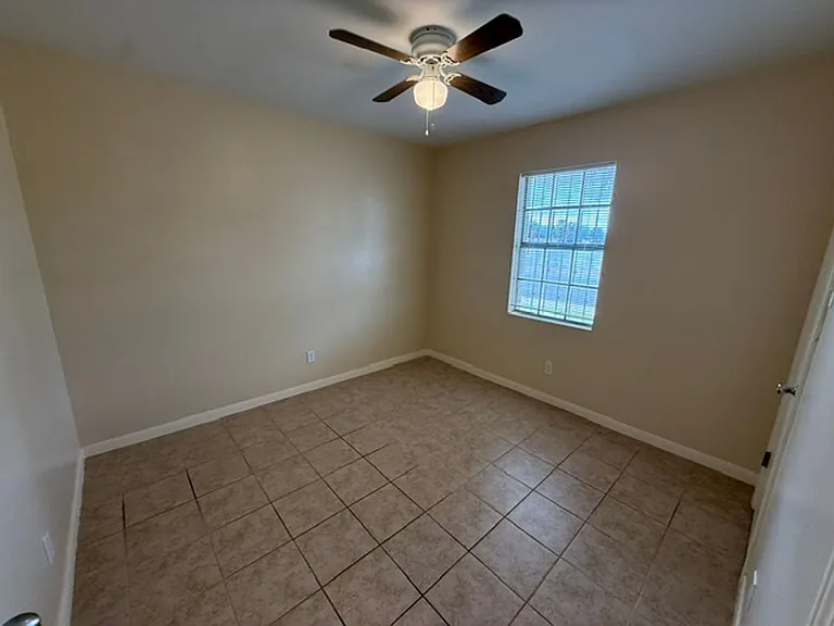 126 Atlanta Dr — Photo 11