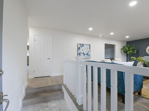5th image of 1018 Sparrow Lane