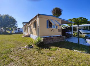 32 S Pioneer St, North Fort Myers, FL 33917