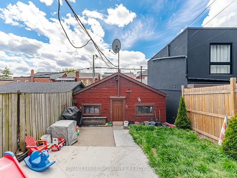 2000 Dufferin St #1 — Photo 34