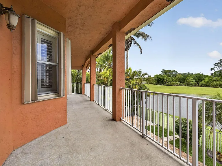 1724 Annandale Cir — Photo 49