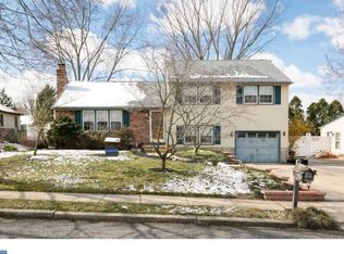 145 Dorado Dr, Delran, NJ 08075