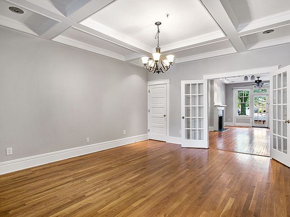 3rd image of 2806 Monument Ave #536406FCC