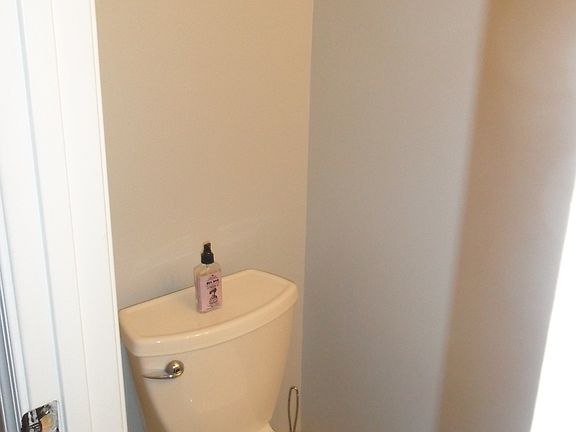 4th image of 4124 Silverwood Dr
