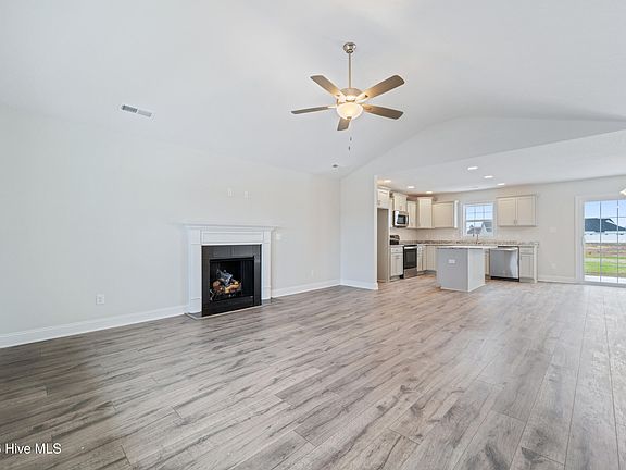 5th image of 121 Sanctuary Street