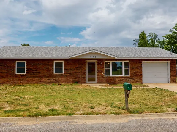 917 Dove St, Vici, OK 73859