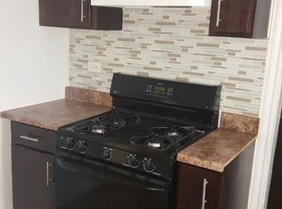 22 Jefferson Ave APT 2, Waukegan, IL 60085