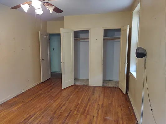 Sold by R New York | media 1