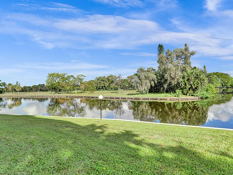 3601 Inverrary Dr #109 — Photo 38