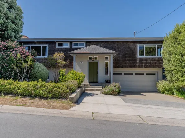 346 12th St, Montara, CA 94037