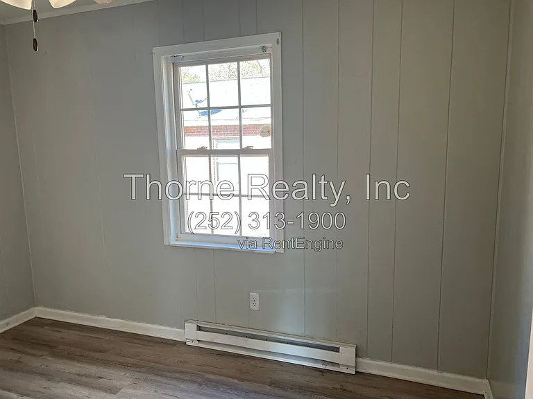 1625 Clark St #C — Photo 5