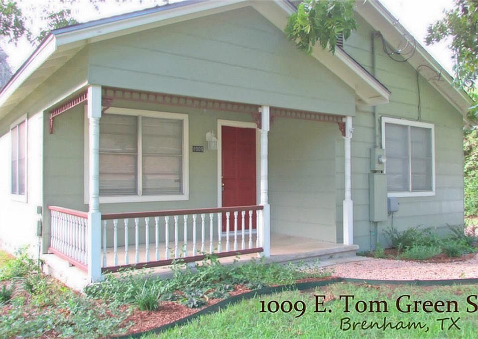 1st image of 1009 E Tom Green St