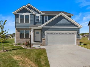 4 Kirby Cir, Monticello, IL 61856