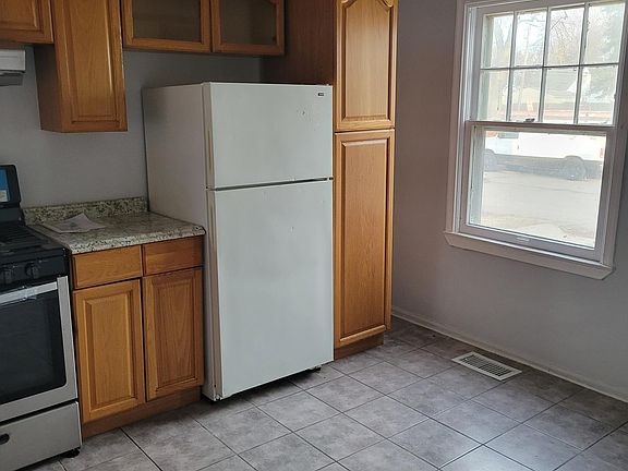 4th image of 17961 Hanna St