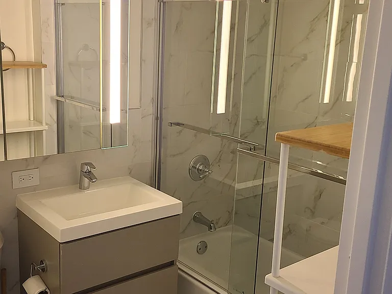 20 West St #44F — Photo 5