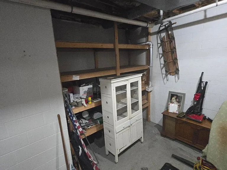 104 Hampton Ct — Photo 35