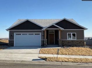 6810 University Ave N, Williston, ND 58801