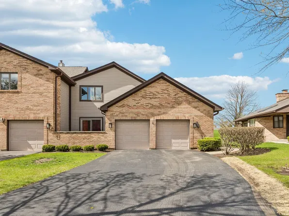 1766 Pebble Beach Dr, Hoffman Estates, IL 60169