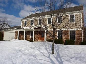 1st image of 621 N Victoria Dr
