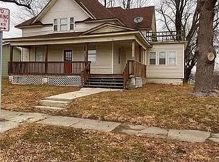203 W 7th St, Maryville, MO 64468